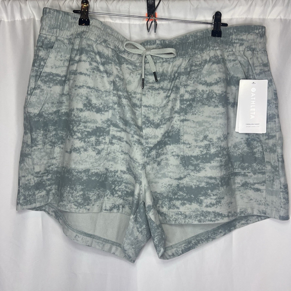 Athleta Farallon Shorts Women’s 2X Camo Elastic Waist Drawstring Athletic Sport - Picture 2 of 11